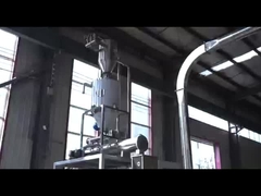 Lini produksi pakan ikan makanan hewan 500kgh sedang berjalan di pabrik